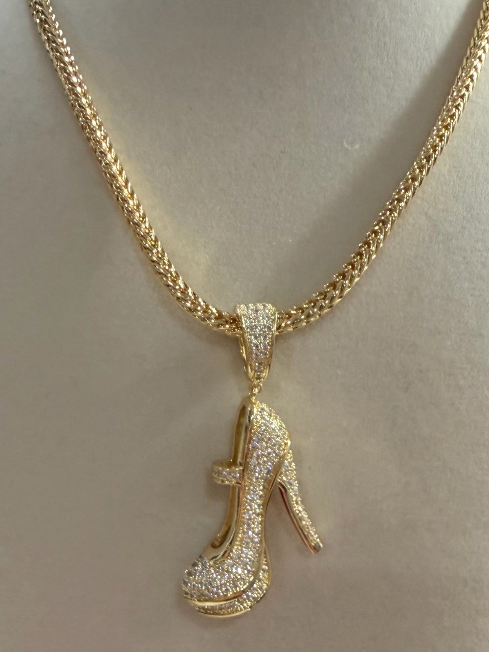 New | 14K Gold Filled Franco Chain| 4.40mm, 22 in. + Gold High-Heel Pendant 👠 - Picture 5 of 11